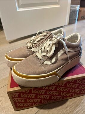 Vans Low Top Platform Sneakers
